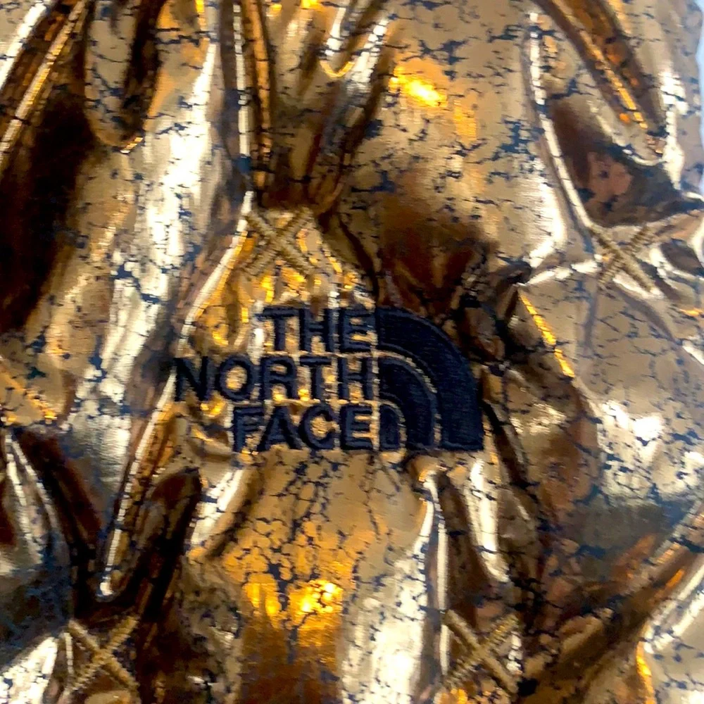 ❤️THE NORTH FACE ❤️Women’s gold & black tone great vest🌺🌺❤️❣️💖💖🌸❣️❣️ - Picture 4 of 9